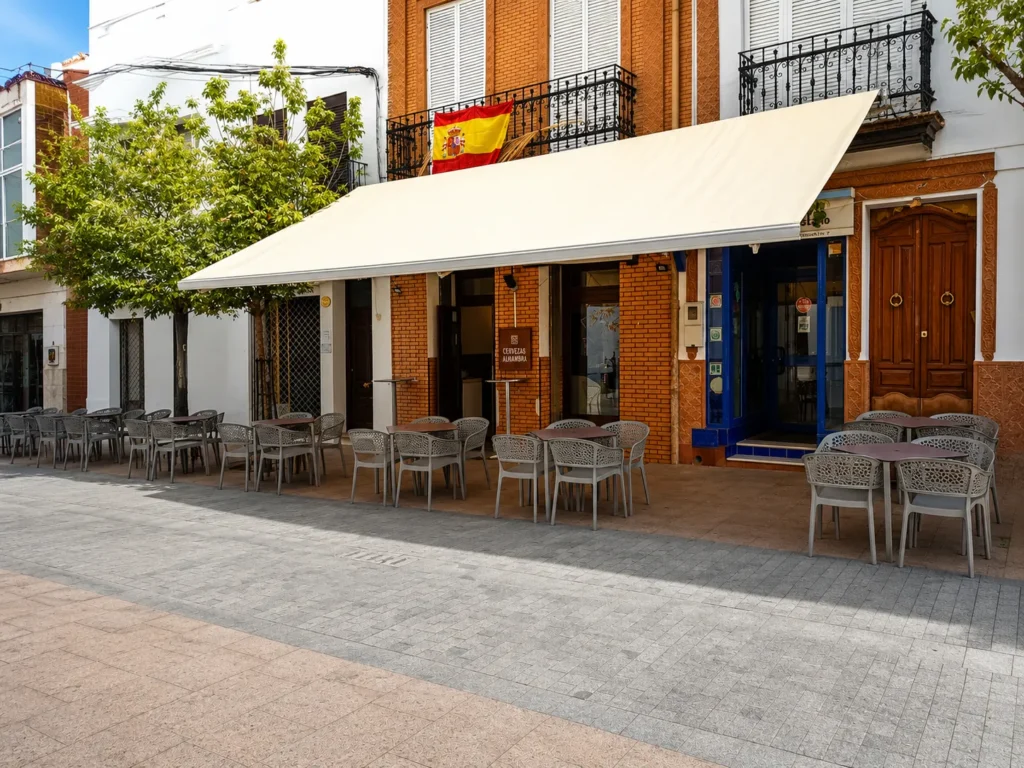 Café Bar Bully