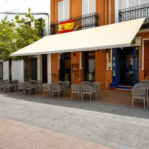 Café Bar Bully